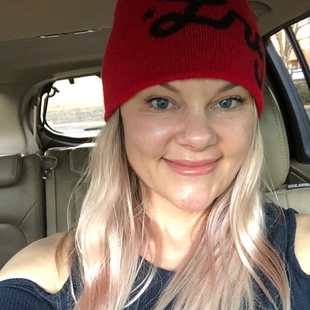 Meet your Posher, Joy